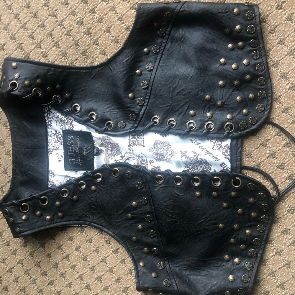Guess - Picture 2 of 5